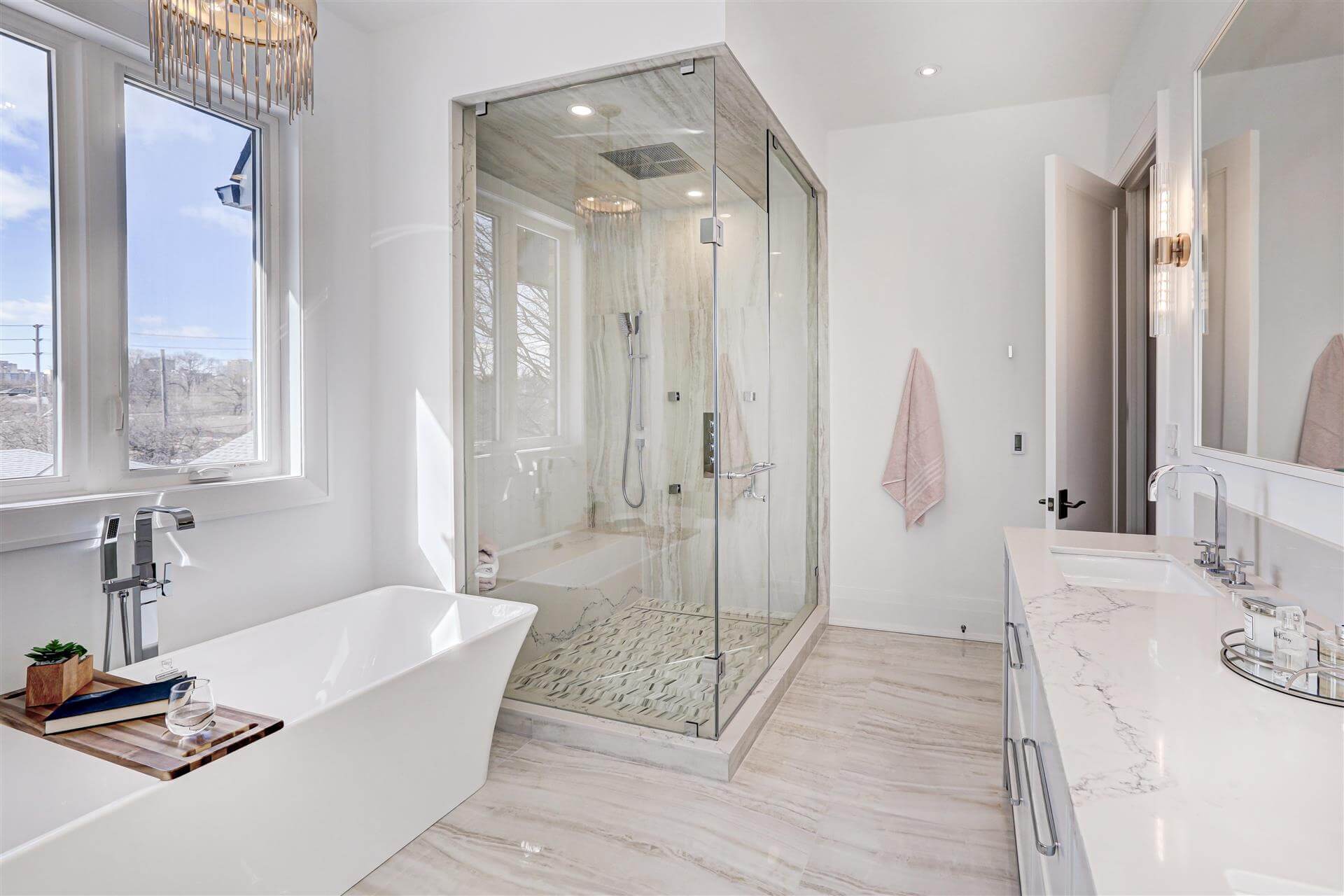 Bedroom Primary Ensuite